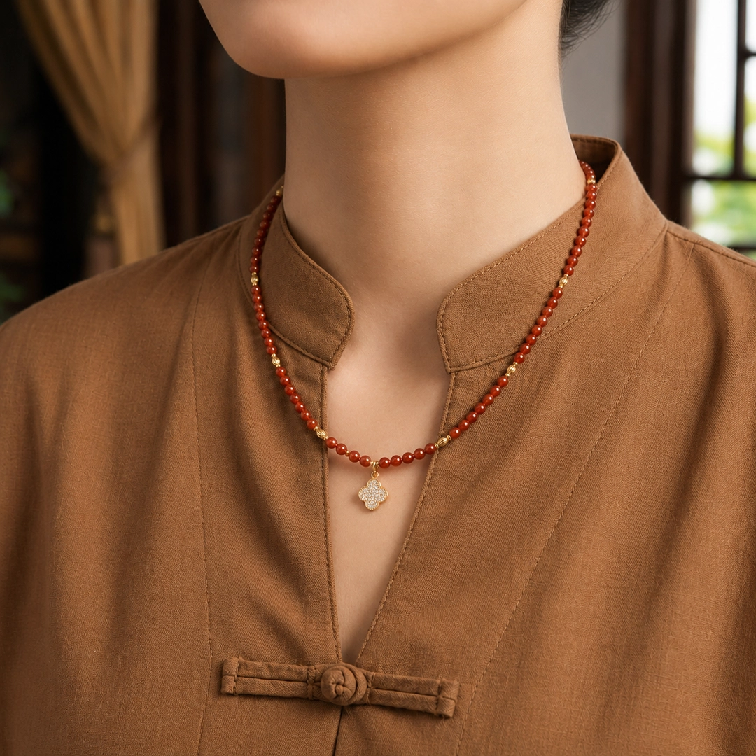 Vòng Cổ Mã Não Đỏ (Phối Charm Cỏ 4 Lá) - Ảnh 3