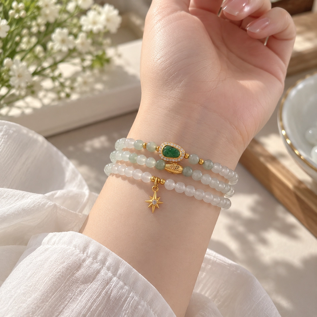 Chuỗi Vòng Thiên Sơn Thuý (Phối Charm Lá Bồ Đề Ngọc Bích) - Ảnh 3